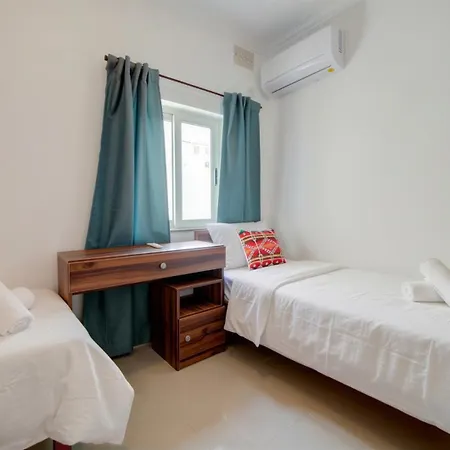 St Julians 3bd & Penthouse With Heated Jacuzzi 아파트 *