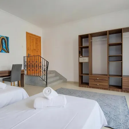 St Julians 3bd & Penthouse With Heated Jacuzzi *