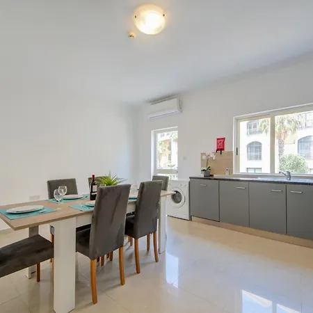 St Julians 3bd & Penthouse With Heated Jacuzzi 아파트
