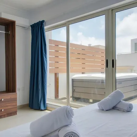 St Julians 3bd & Penthouse With Heated Jacuzzi 公寓