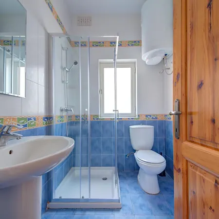 St Julians 3bd & Penthouse With Heated Jacuzzi *