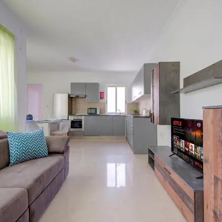 St Julians 3bd & Penthouse With Heated Jacuzzi
