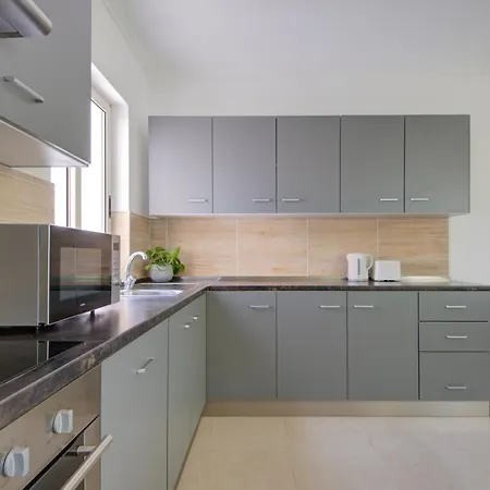 St Julians 3bd & Penthouse With Heated Jacuzzi *