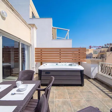 St Julians 3bd & Penthouse With Heated Jacuzzi *